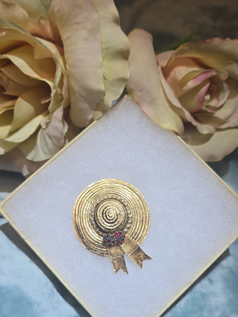 CINER Gold Tone Straw Hat Brooch with Multicolor Accent